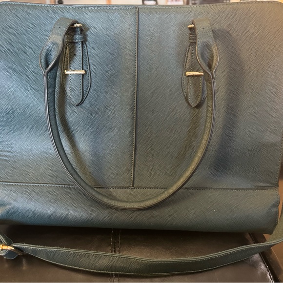 Work shoulder bag. Fits MacBook. - Picture 3 of 12